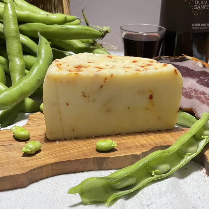 formaggio pecorino al peperoncino