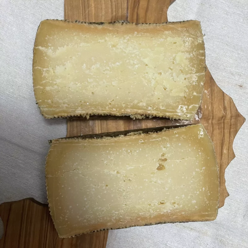 formaggio pecorino stagionato